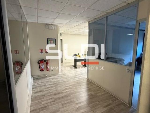 Locaux d'activités A LOUER - SAINT QUENTIN FALLAVIER - 347 m²