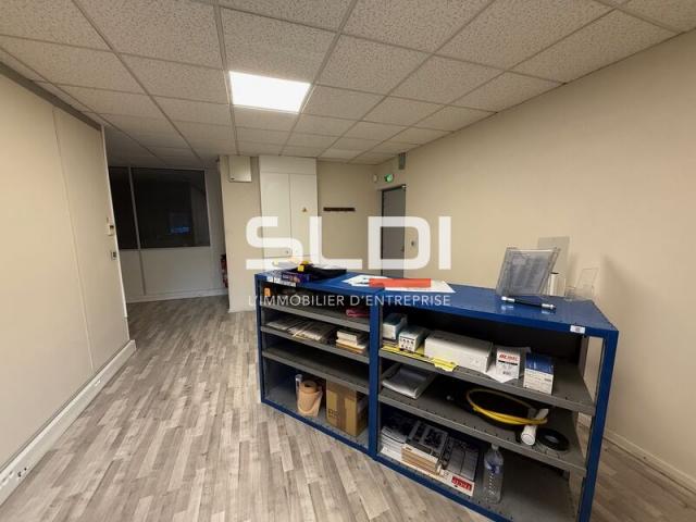 Locaux d'activités A LOUER - SAINT QUENTIN FALLAVIER - 347 m²