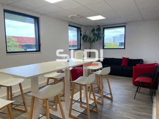 Bureaux A VENDRE OU A LOUER - RILLIEUX LA PAPE - 492 m²