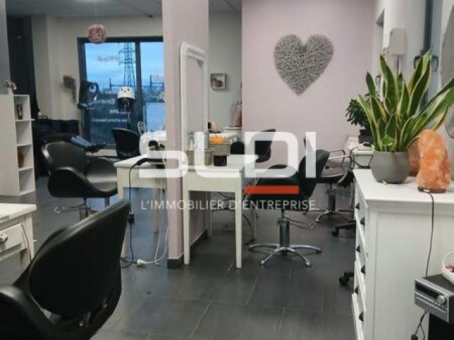 Commerces CESSION DE FONDS - SAINT QUENTIN FALLAVIER - 90 m²