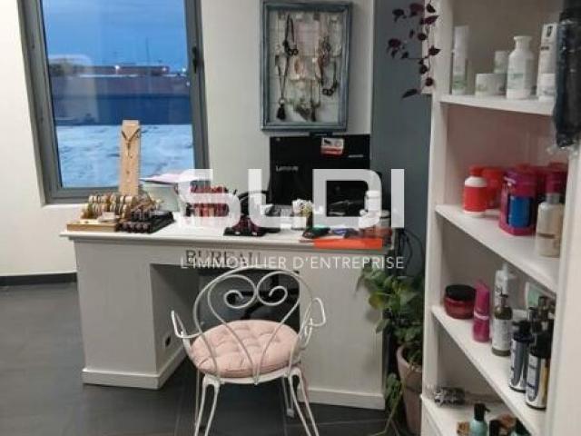 Commerces CESSION DE FONDS - SAINT QUENTIN FALLAVIER - 90 m²