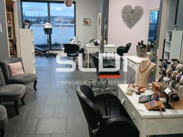 Commerces CESSION DE FONDS - SAINT QUENTIN FALLAVIER - 90 m²