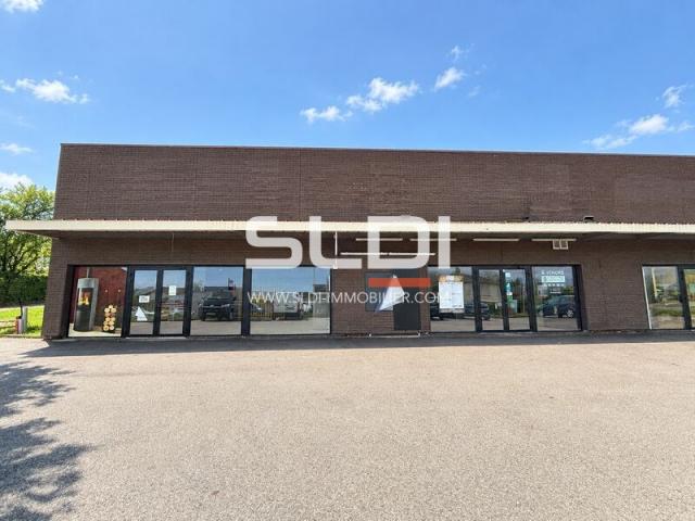 Commerces A LOUER - LIMAS - 200 m²