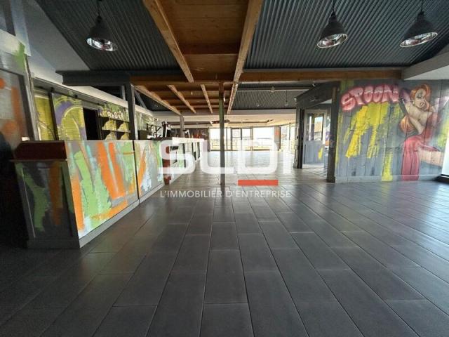 Commerces A LOUER - SAINT BONNET DE MURE - 443 m²