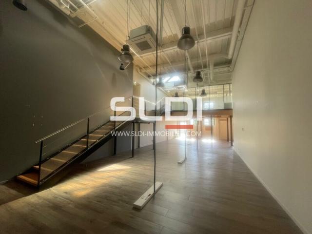 Bureaux A LOUER - CALUIRE ET CUIRE - 899 m²