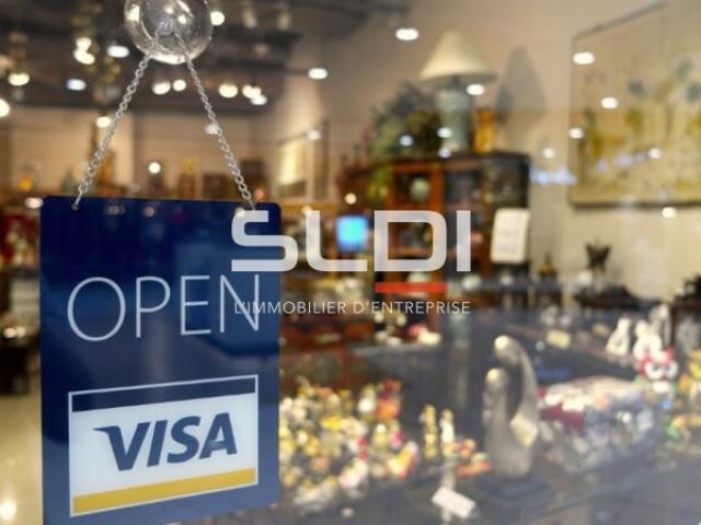 Commerces A VENDRE - VENISSIEUX - 190 m²