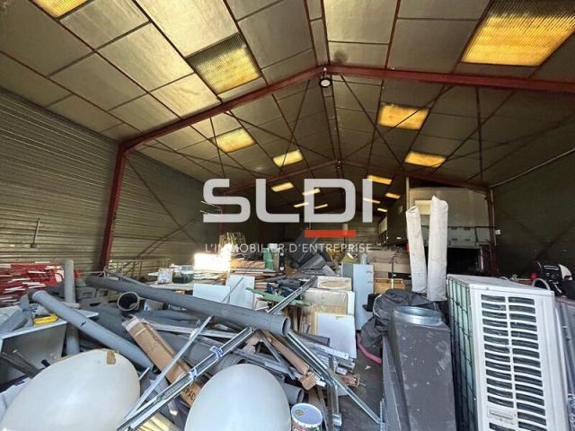 Locaux d'activités A VENDRE - GLEIZE - 330 m²