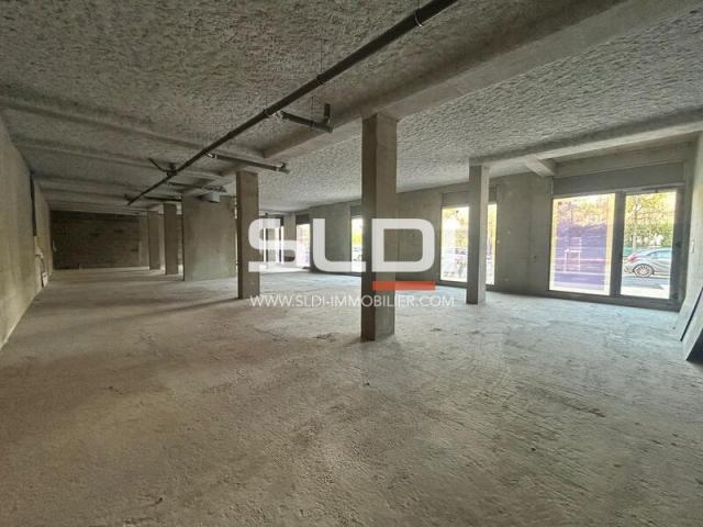 Commerces A VENDRE OU A LOUER - GLEIZE - 349 m²