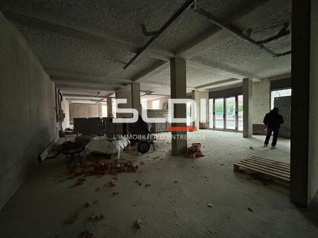 Commerces A VENDRE OU A LOUER - GLEIZE - 349 m²