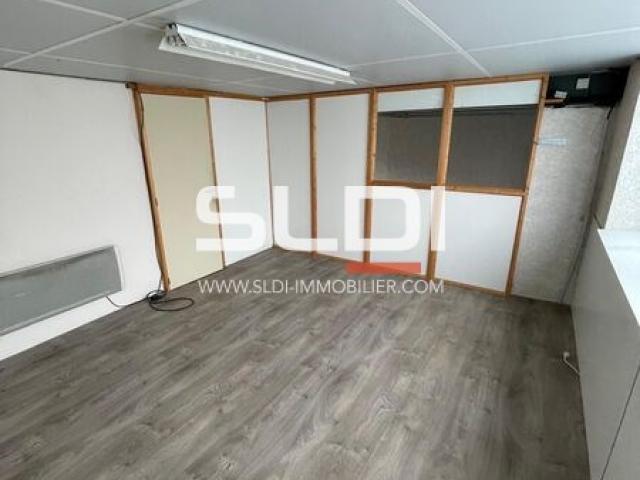 Locaux d'activités A LOUER - VILLEURBANNE - 407 m²