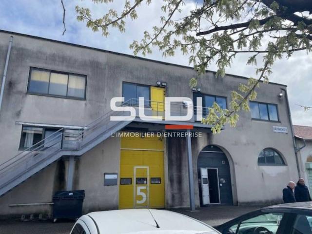 Locaux d'activités A LOUER - VILLEURBANNE - 407 m²