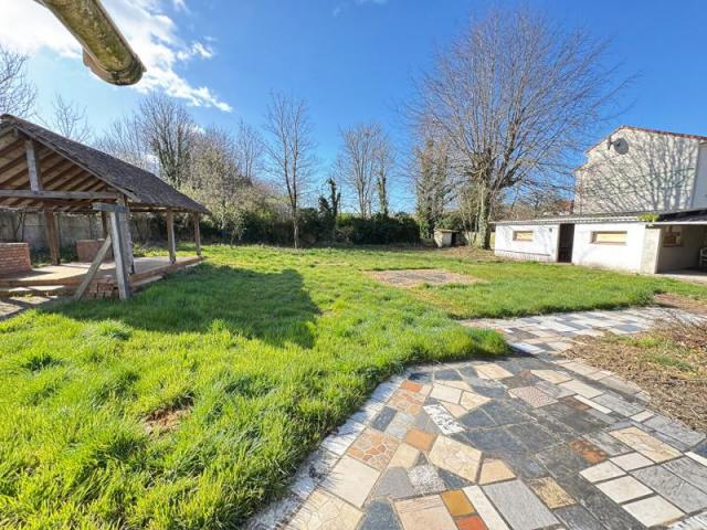 Terrain 650㎡ CAMIERS