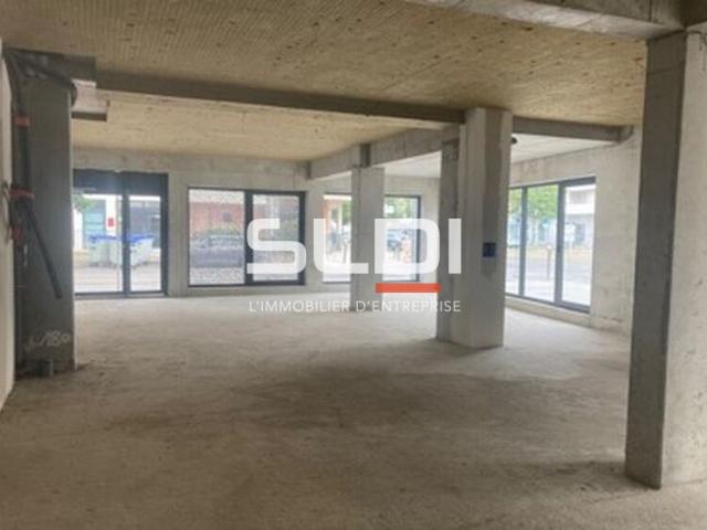 Commerces A LOUER - RUY MONTCEAU - 500 m²
