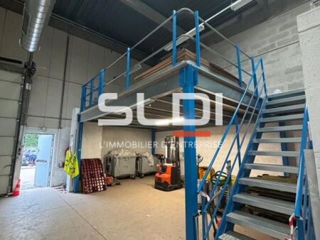 Locaux d'activités A LOUER - LYON - 205 m²