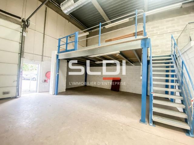 Locaux d'activités A LOUER - LYON - 205 m²
