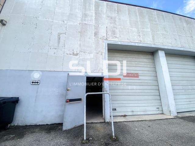 Locaux d'activités A LOUER - LYON - 205 m²