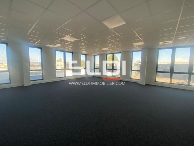 Locaux d'activités A LOUER - CORBAS - 1 771 m²