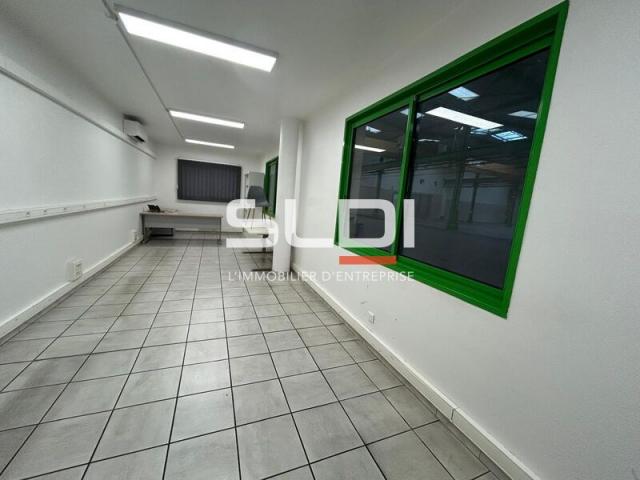 Locaux d'activités A VENDRE OU A LOUER - JASSANS RIOTTIER - 7 883 m²