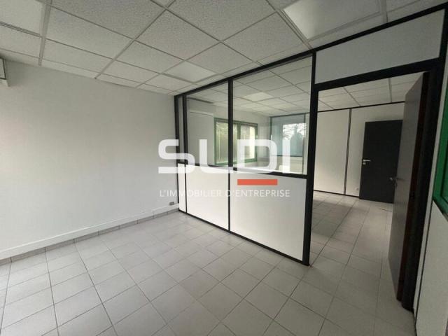 Locaux d'activités A VENDRE OU A LOUER - JASSANS RIOTTIER - 7 883 m²