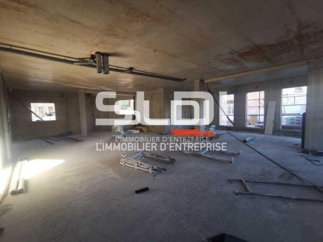 Commerces A VENDRE - PONT DE CHERUY - 125 m²