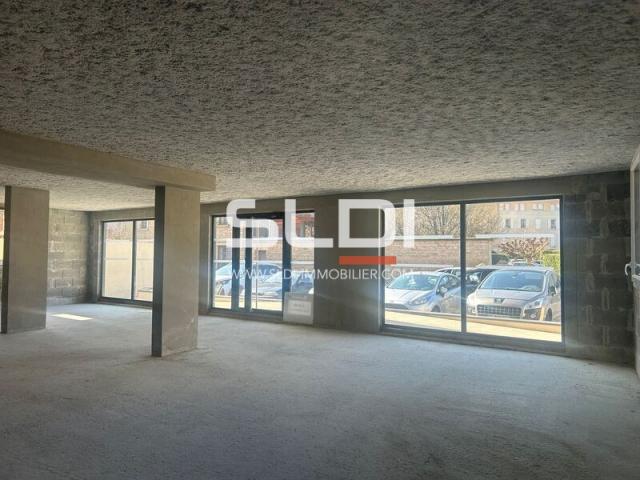 Commerces A LOUER - JASSANS RIOTTIER - 116 m²