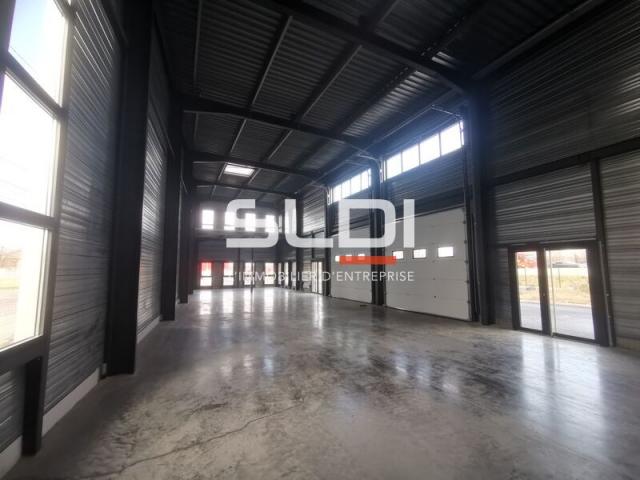 Locaux d'activités A LOUER - BOURGOIN JALLIEU - 1 038 m²