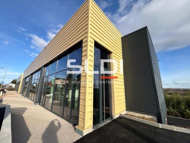 Commerces A LOUER - LIMAS - 434 m²