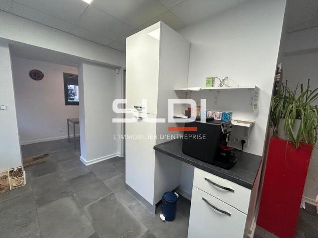 Bureaux A LOUER - CHAMPAGNE AU MONT D'OR - 94 m²