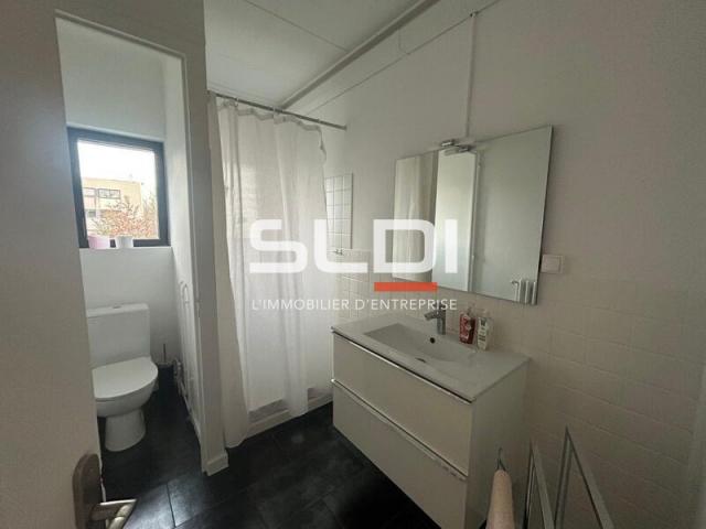 Bureaux A LOUER - CHAMPAGNE AU MONT D'OR - 94 m²