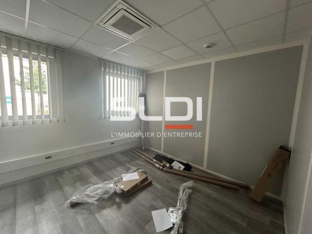 Bureaux A LOUER - REYRIEUX - 222 m²
