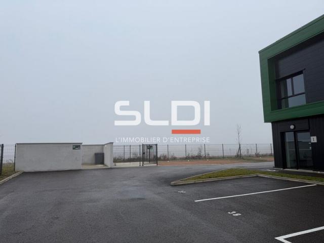 Locaux d'activités A VENDRE - VILLETTE D'ANTHON - 216 m²