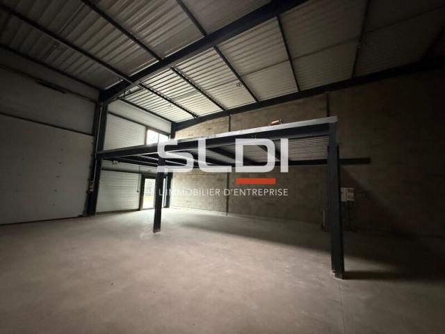 Locaux d'activités A VENDRE - VILLETTE D'ANTHON - 216 m²