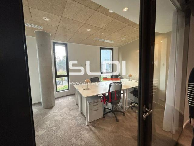  A LOUER - LIMONEST - 5 840 m²