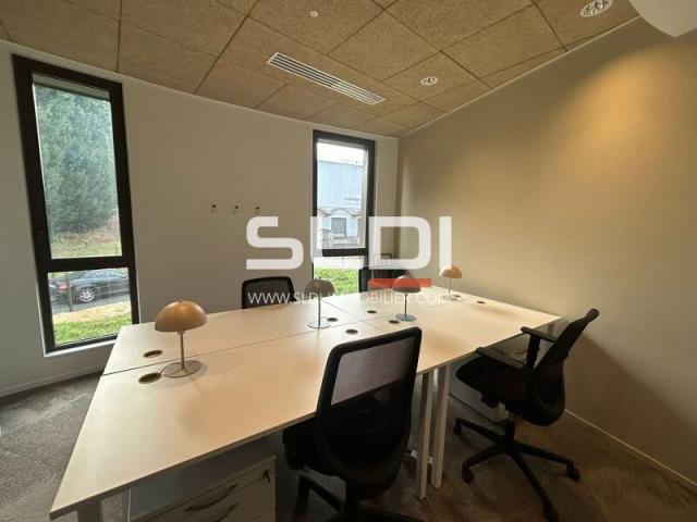  A LOUER - LIMONEST - 5 840 m²