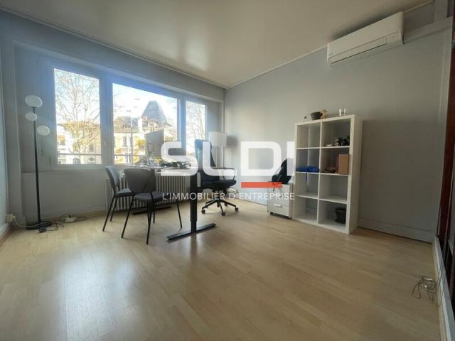 Bureaux A LOUER - LYON - 108 m²