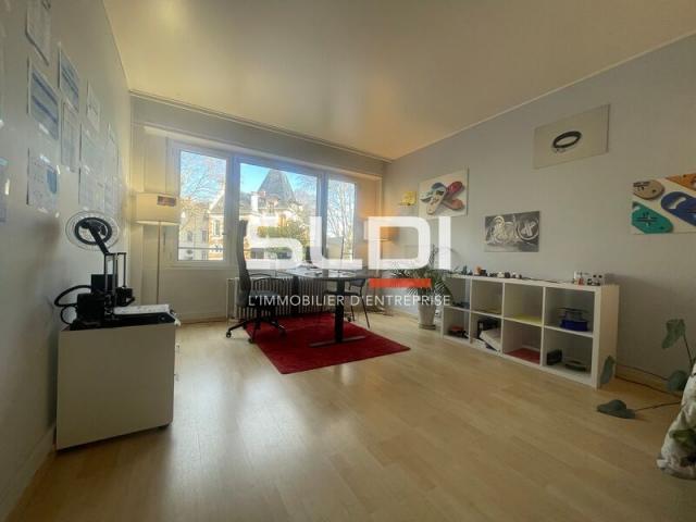 Bureaux A LOUER - LYON - 108 m²