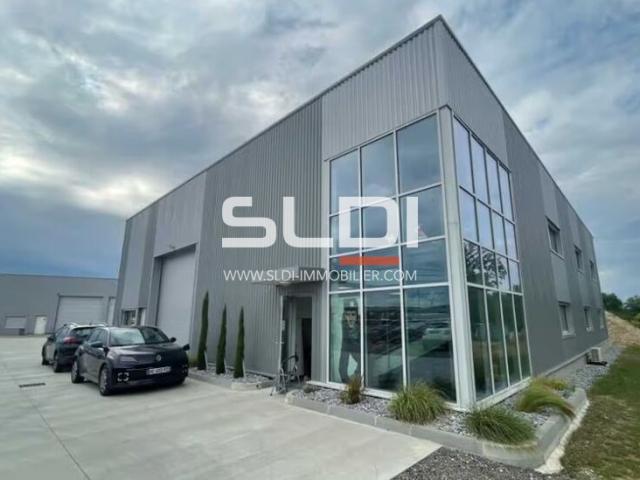 Locaux d'activités A LOUER - VOURLES - 670 m²