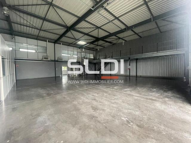 Locaux d'activités A LOUER - VOURLES - 670 m²