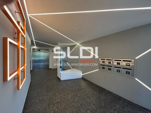 Bureaux A LOUER - LIMONEST - 217 m²