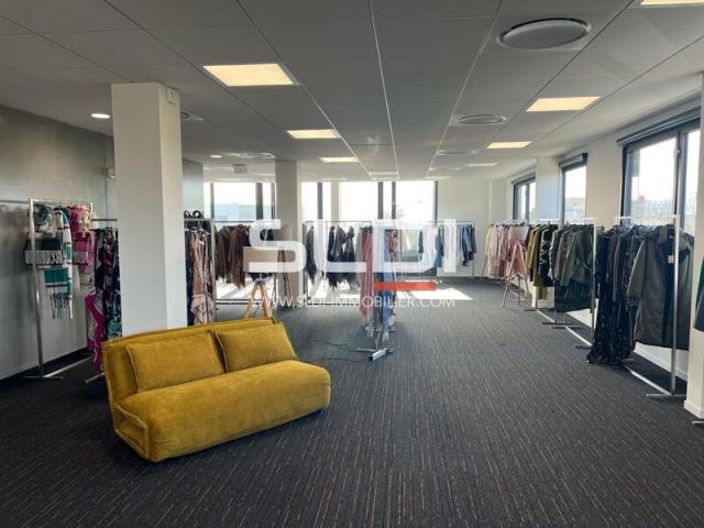 Bureaux A LOUER - LIMONEST - 217 m²