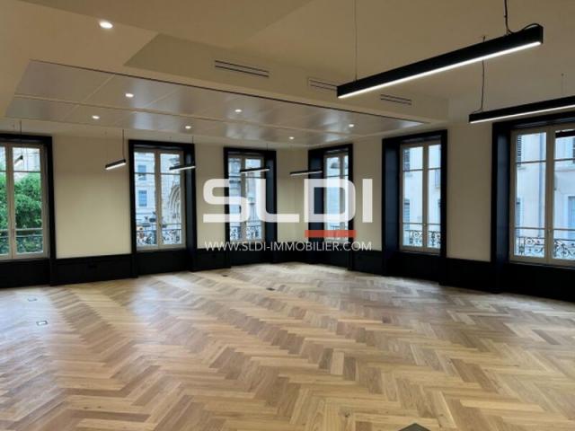Bureaux A LOUER - LYON - 169 m²
