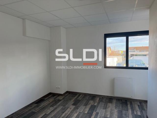 Bureaux A LOUER - HEYRIEUX - 77 m²