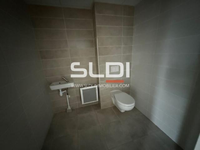 Locaux d'activités A LOUER - SAINT QUENTIN FALLAVIER - 176 m²