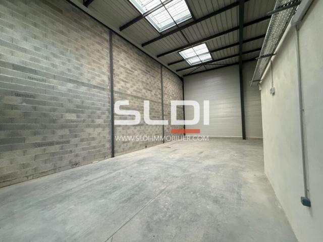 Locaux d'activités A LOUER - SAINT QUENTIN FALLAVIER - 176 m²