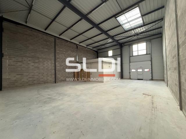 Locaux d'activités A LOUER - SAINT QUENTIN FALLAVIER - 176 m²
