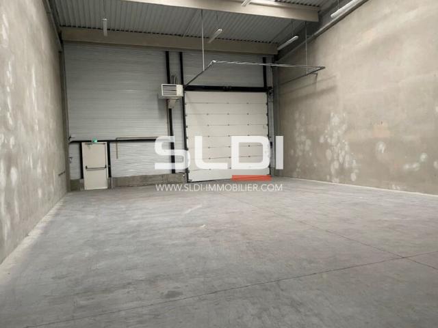 Locaux d'activités A LOUER - SAINT QUENTIN FALLAVIER - 341 m²