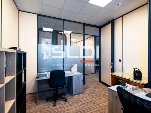 Bureaux A VENDRE - MEYZIEU - 183 m²