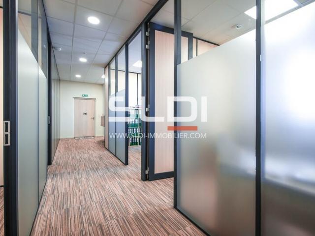 Bureaux A VENDRE - MEYZIEU - 183 m²