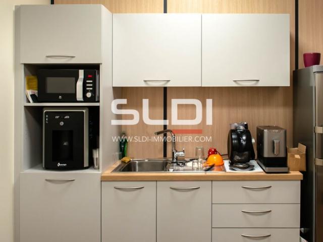 Bureaux A VENDRE - MEYZIEU - 183 m²