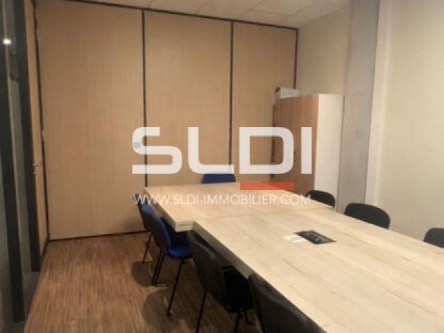 Bureaux A VENDRE - MEYZIEU - 183 m²